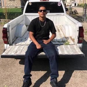 Meet your Posher, Carlos